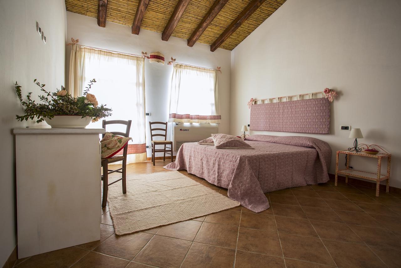Villamarina Garden Relais Vakantieboerderij Aglientu